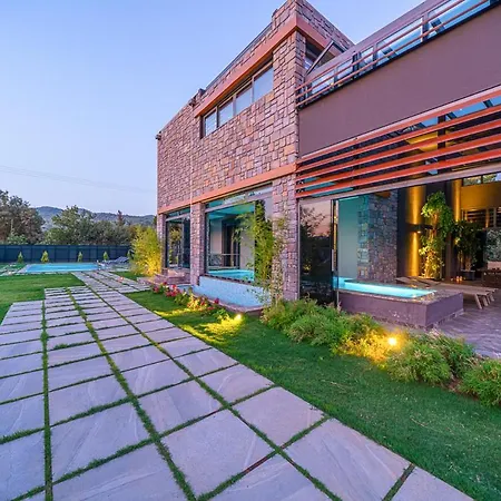 Sleeps 4 With Pool Air Con And Wifi Villa *
