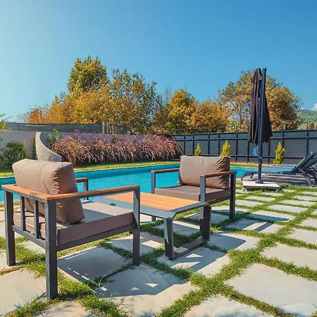 Sleeps 4 With Pool Air Con And Wifi Villa *